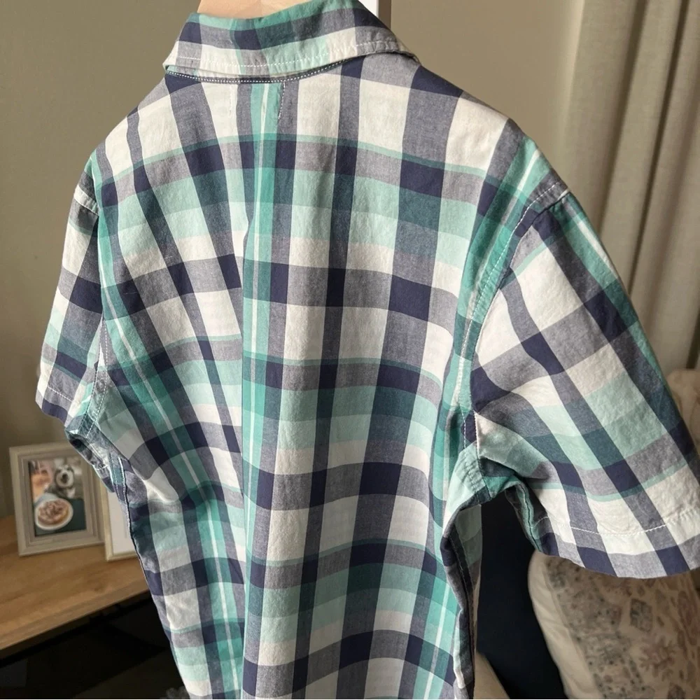 Old Navy Boy’s Blue/green/white Plaid S/S Button Up Size M(8)